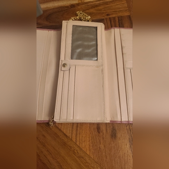 FENDI authentic pink leather wallet with unbranded gold chain - Picture 6 of 14